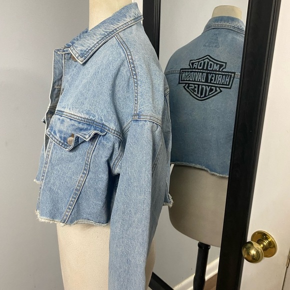 HARLEY DAVIDSON CROPPED DENIM JACKET SZ MEDIUM - Picture 2 of 7